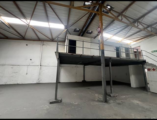 407M² WAREHOUSE TO LET IN KYA SANDS